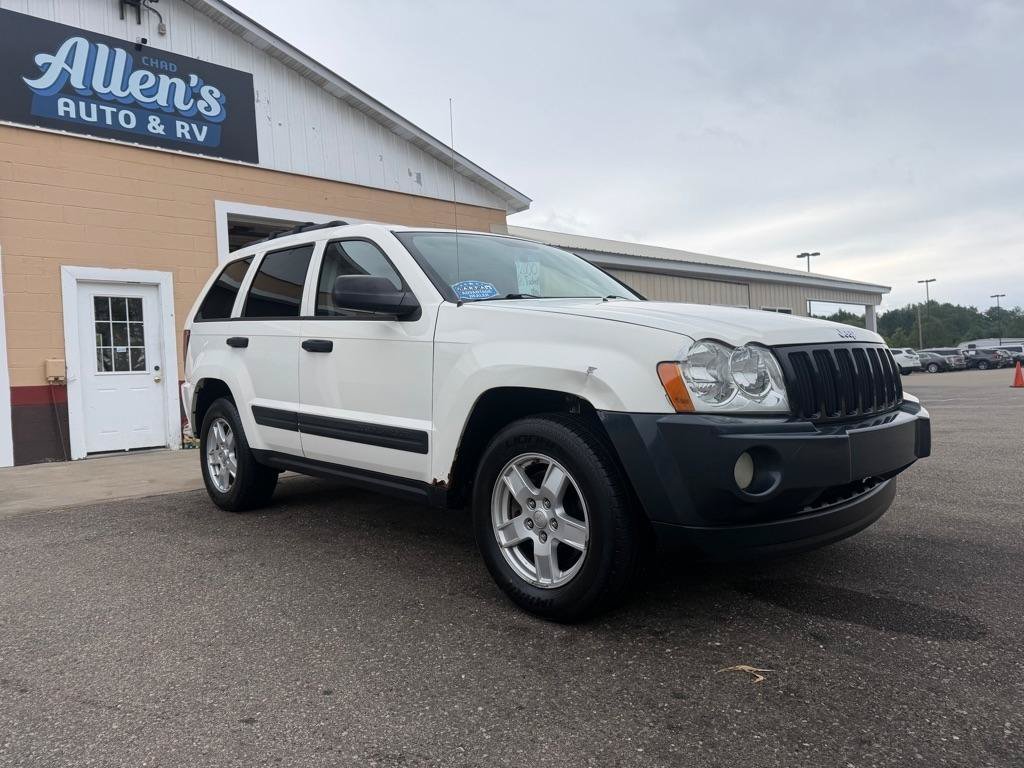 Used 2005 Jeep Grand Cherokee Laredo AWD/4WD image 3