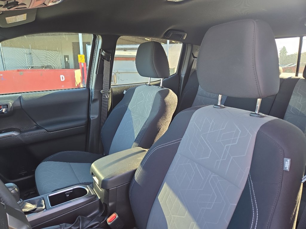 Used 2023 Toyota Tacoma TRD Off-Road w/ Technology Package image 8