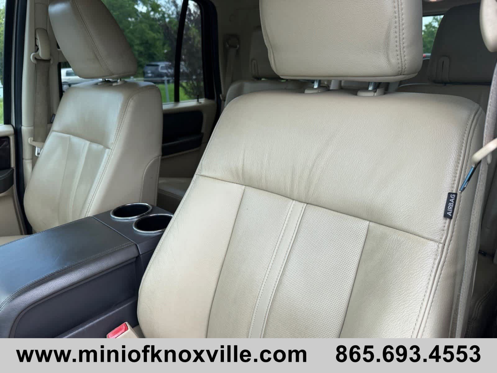 Used 2017 Lincoln Navigator Reserve AWD/4WD image 13