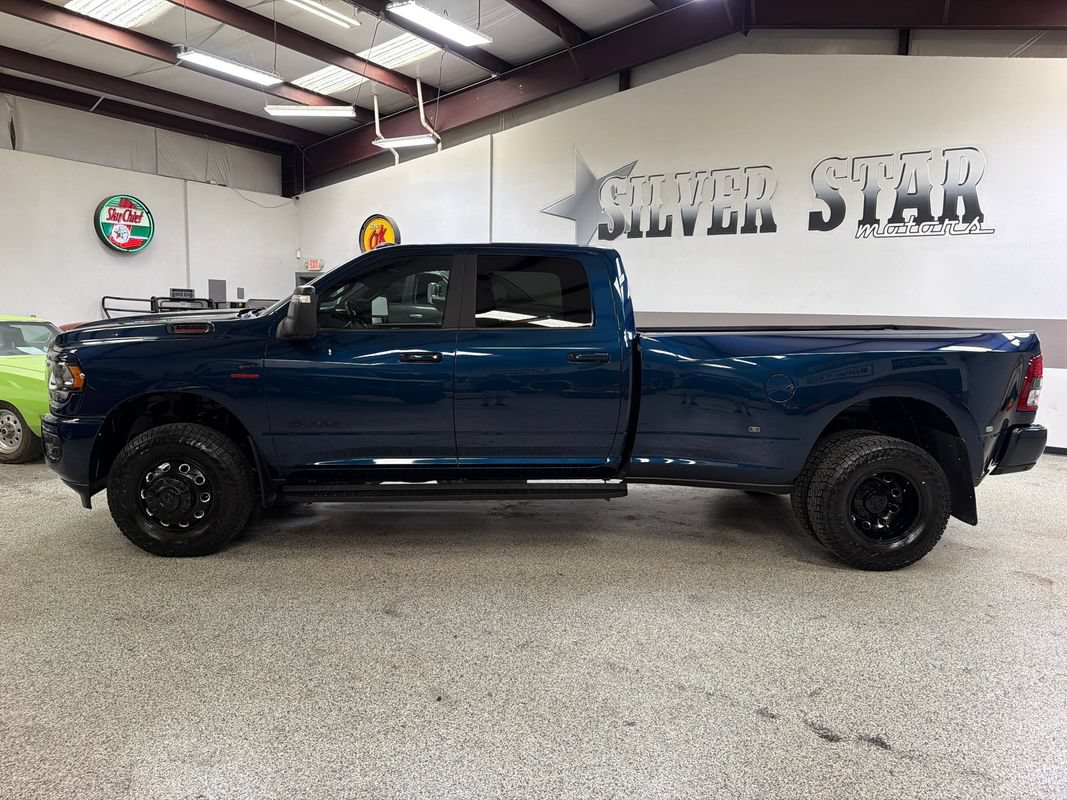 Used 2024 RAM 3500 Big Horn w/ Night Edition AWD/4WD image 3