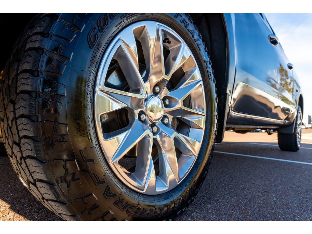 Used 2022 Chevrolet Silverado 1500 LTZ w/ LTZ Convenience Package II image 9