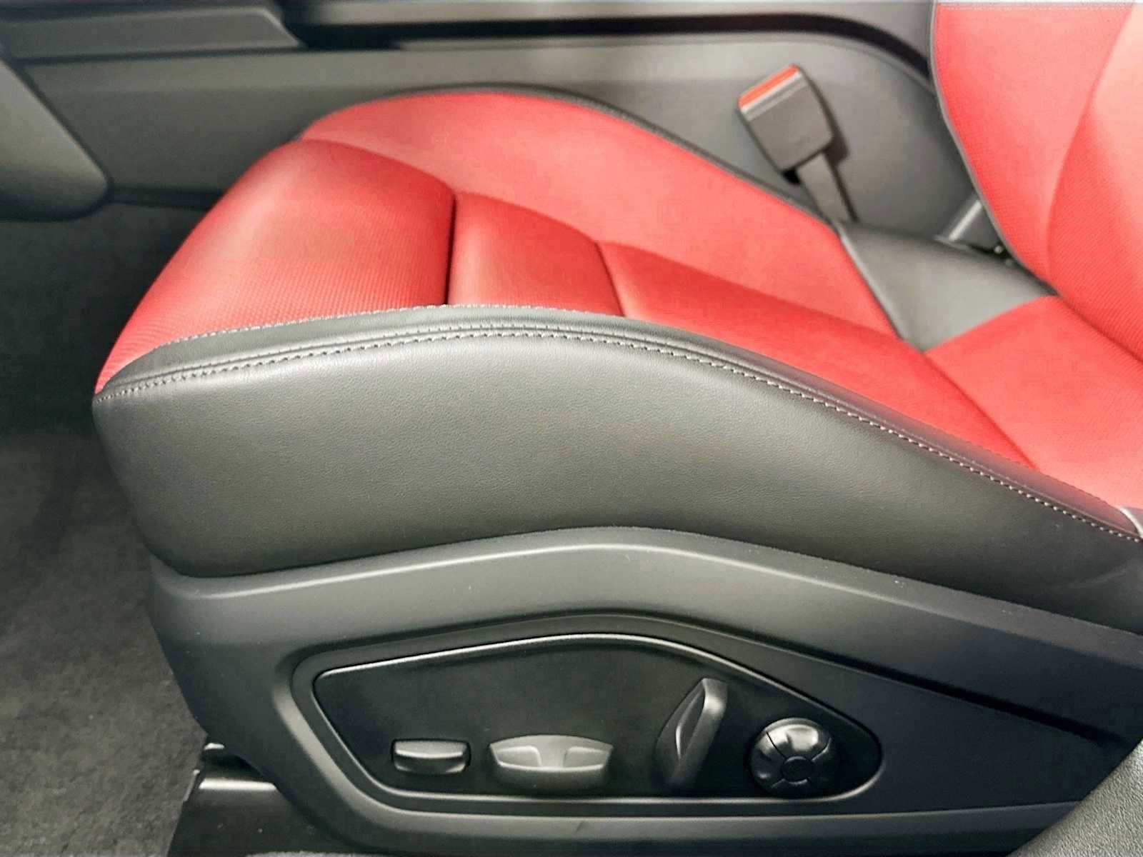 Certified 2025 Porsche Taycan image 20