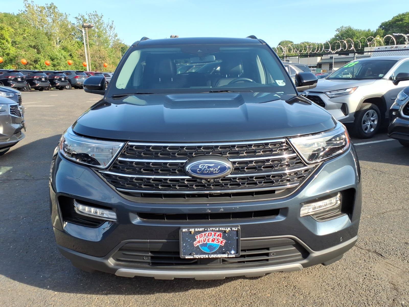 Used 2024 Ford Explorer XLT w/ Equipment Group 202A AWD/4WD image 2