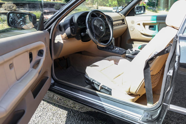 Used 1999 BMW 323i Convertible RWD image 32