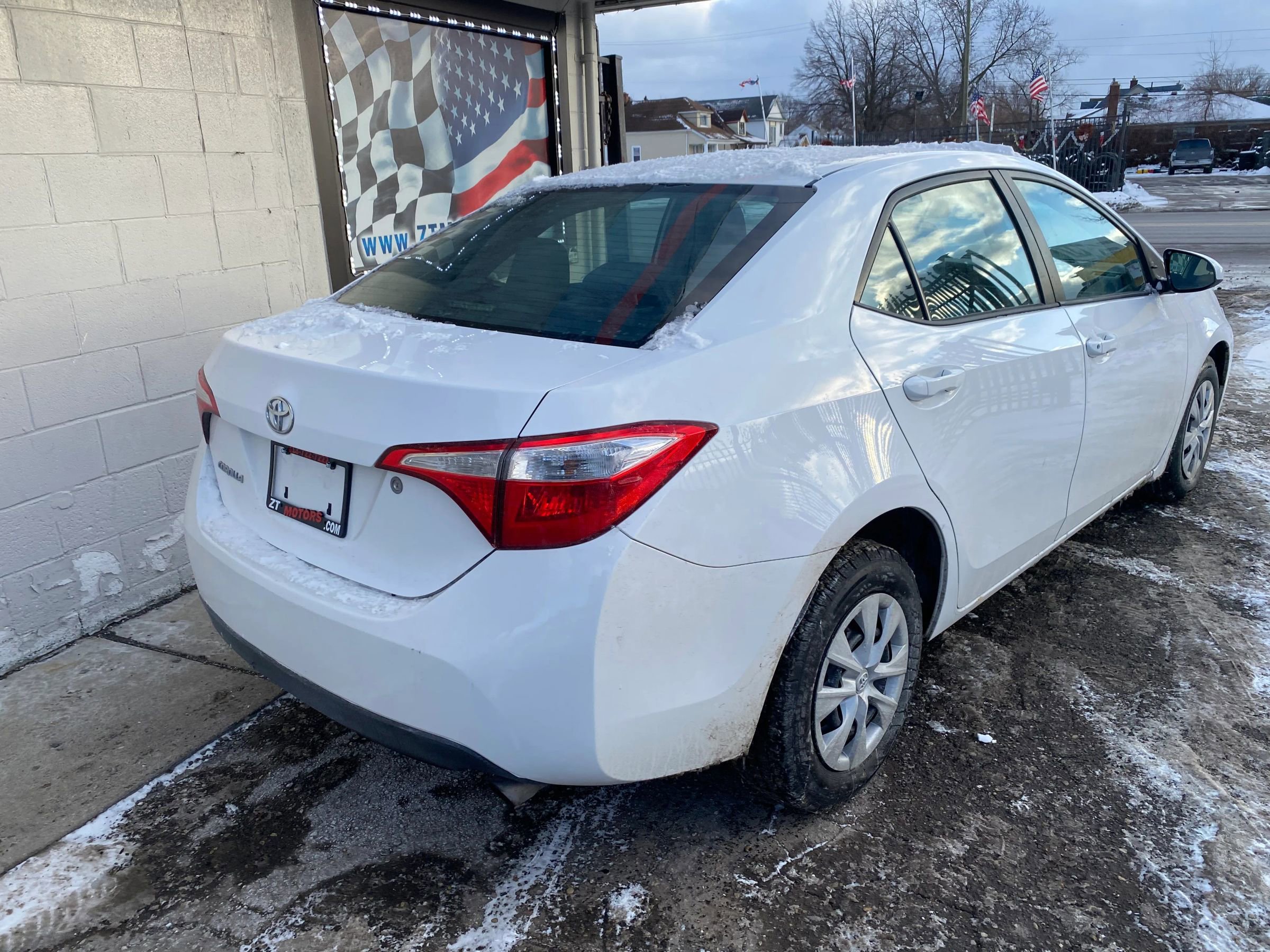 Used 2015 Toyota Corolla L image 8