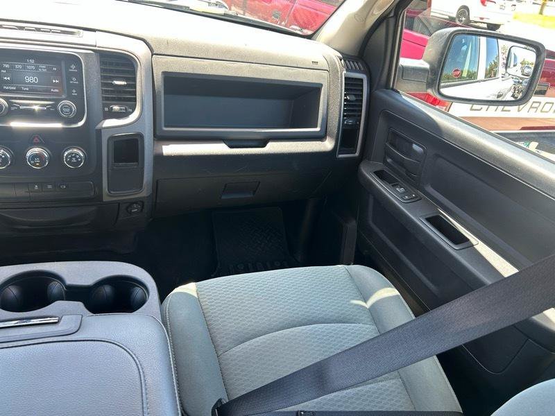 Used 2017 RAM 2500 Tradesman w/ Chrome Appearance Group RWD image 13