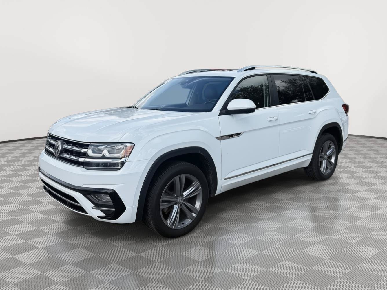 Used 2018 Volkswagen Atlas SEL w/ R-Line Package AWD/4WD image 5