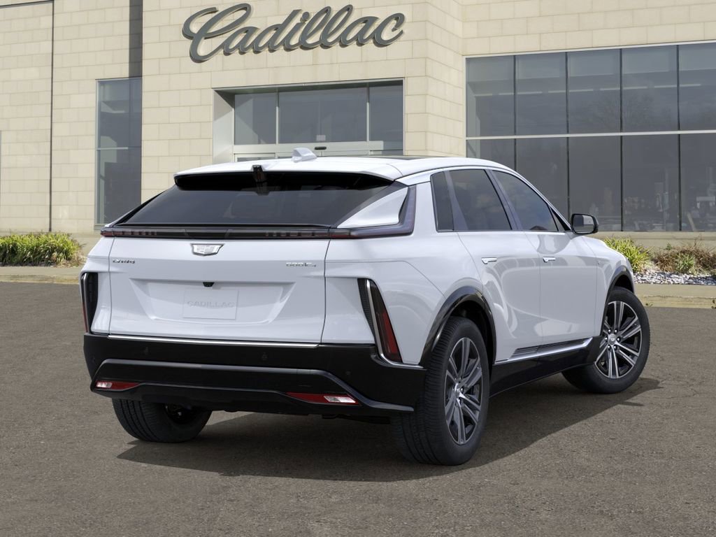 New 2026 Cadillac Lyriq Luxury w/ LPO, Floor Liner Package AWD/4WD image 4