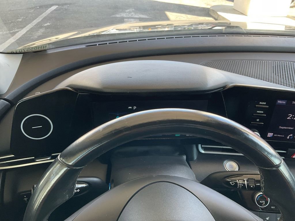 Used 2022 Hyundai Elantra SEL w/ Convenience + Premium Package image 25