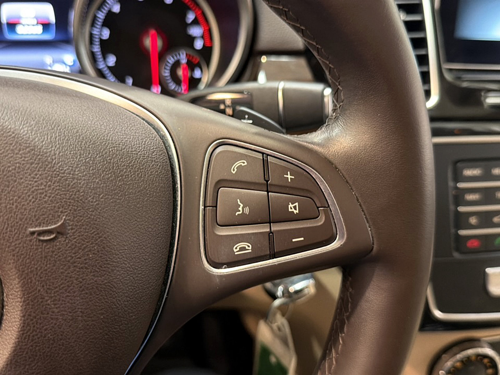 Used 2018 Mercedes-Benz GLE 350 image 23