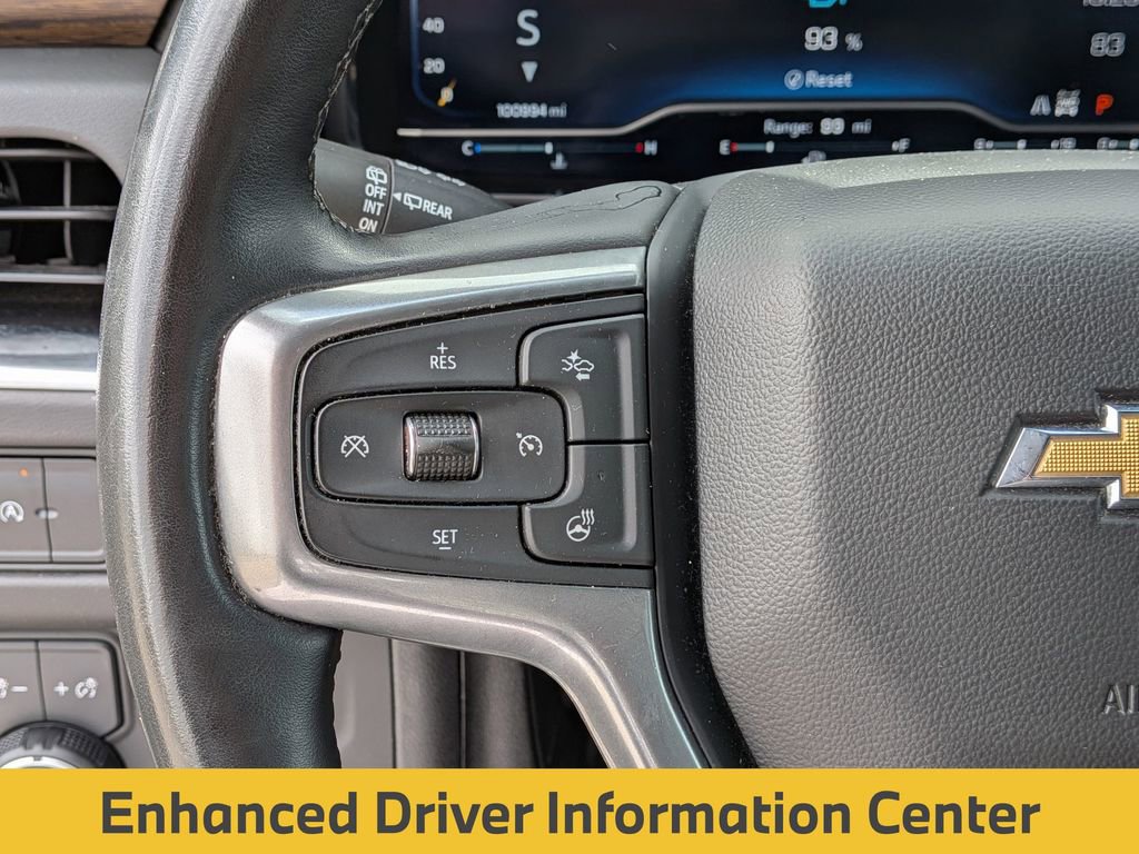 Used 2023 Chevrolet Suburban Premier image 18