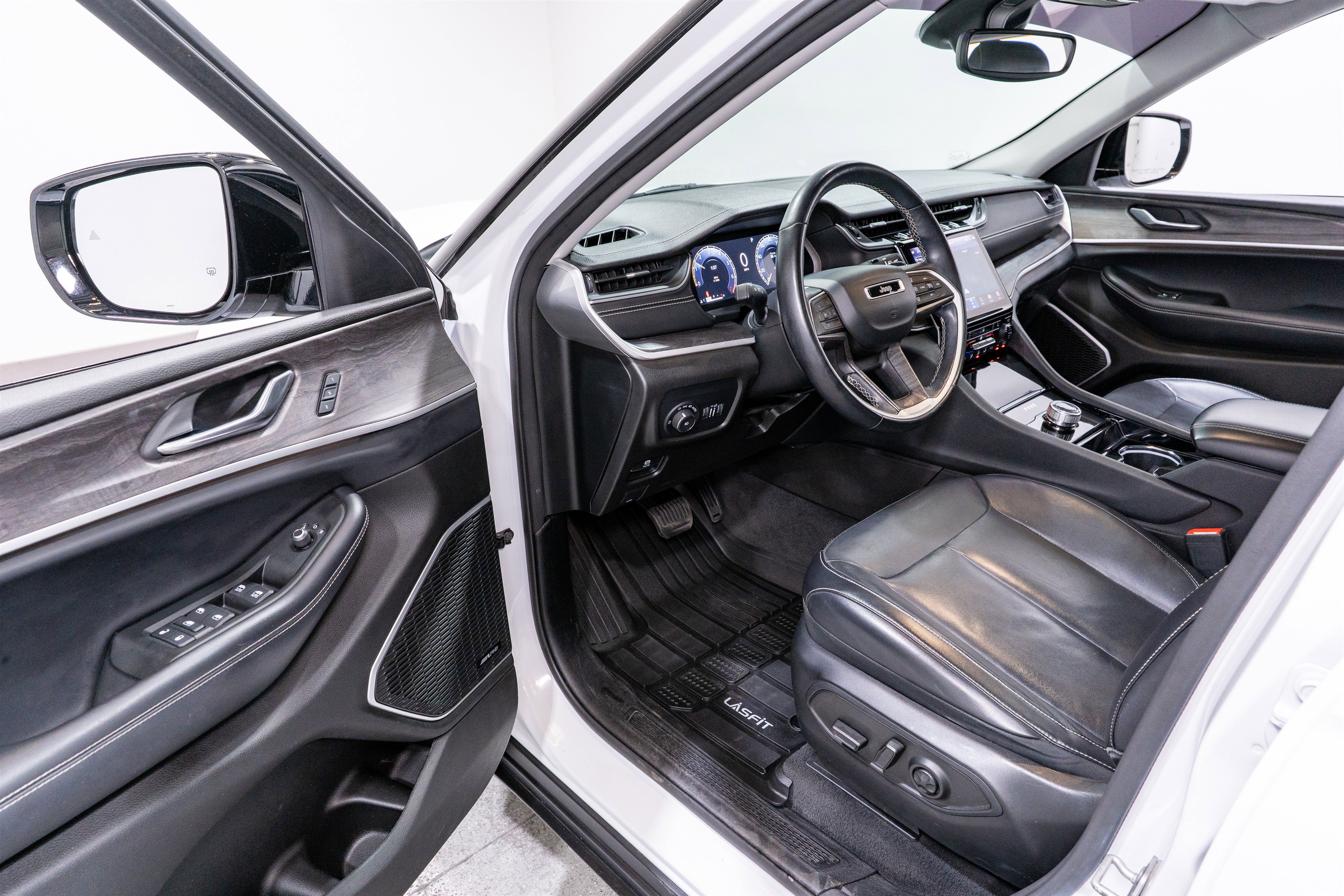 Used 2021 Jeep Grand Cherokee L Limited RWD image 12