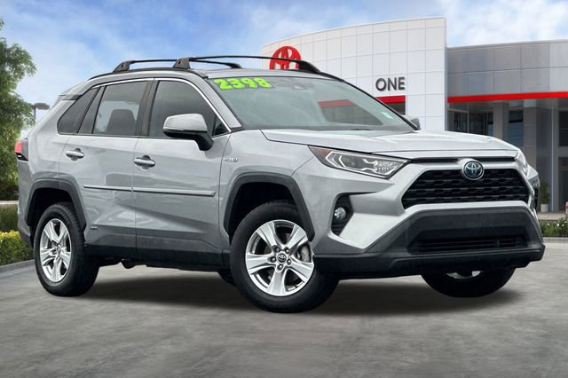 Certified 2020 Toyota RAV4 XLE image 2