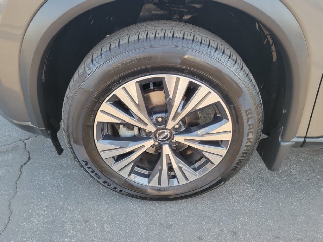 Used 2023 Nissan Rogue SV FWD image 29