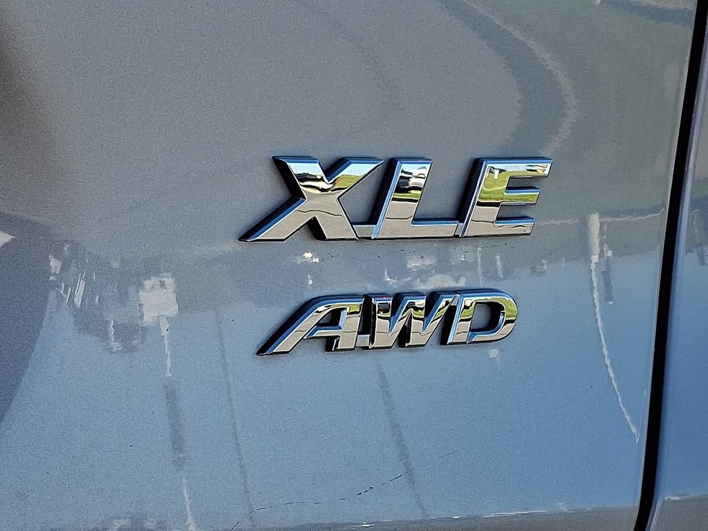 Used 2022 Toyota RAV4 XLE w/ Convenience Package AWD/4WD image 31