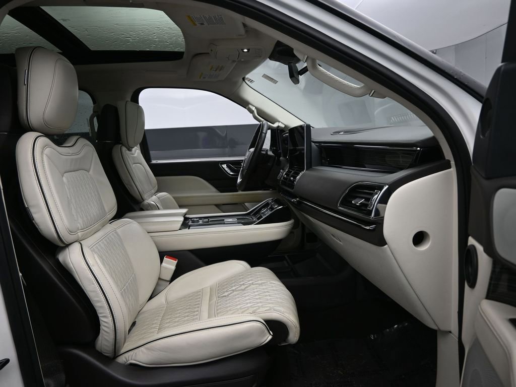 Used 2022 Lincoln Navigator Black Label image 34
