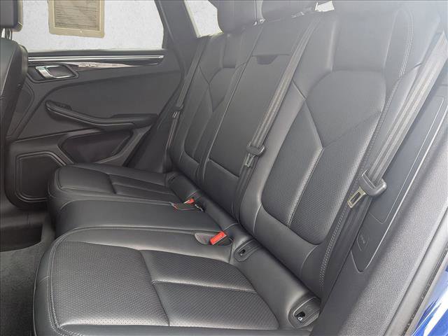 Used 2023 Porsche Macan image 18