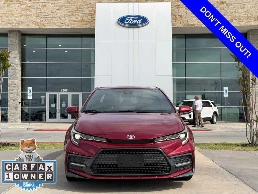 Used 2022 Toyota Corolla SE image 2