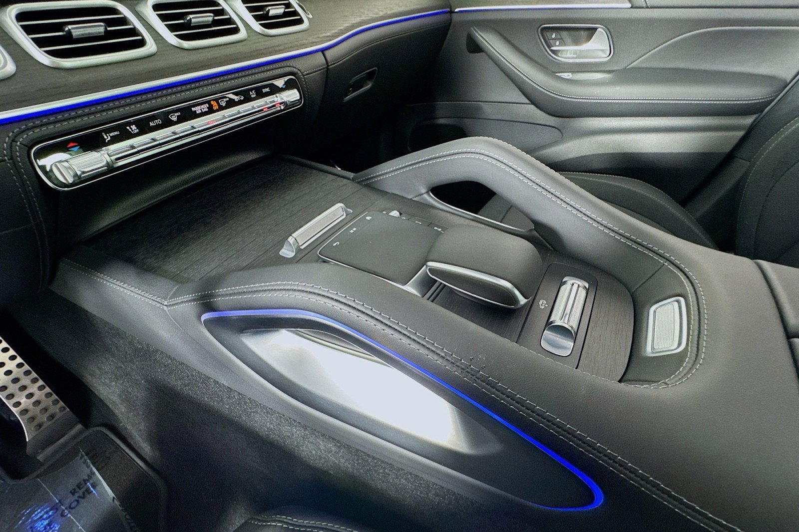 New 2025 Mercedes-Benz GLE 53 AMG 4MATIC Coupe image 5