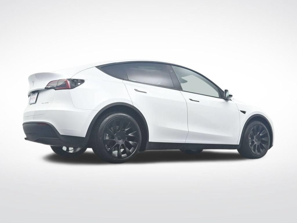 Used 2023 Tesla Model Y Long Range AWD/4WD image 32