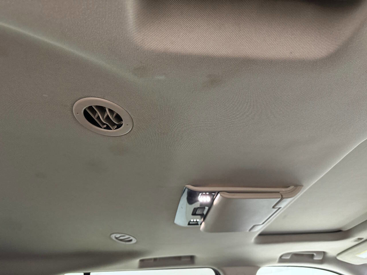 Used 2015 Chevrolet Suburban LTZ image 28