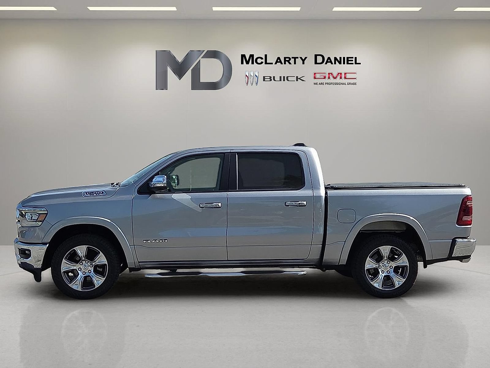 Used 2021 RAM 1500 Laramie AWD/4WD video 2