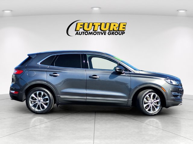 Used 2019 Lincoln MKC Select w/ Select Plus Package FWD image 3