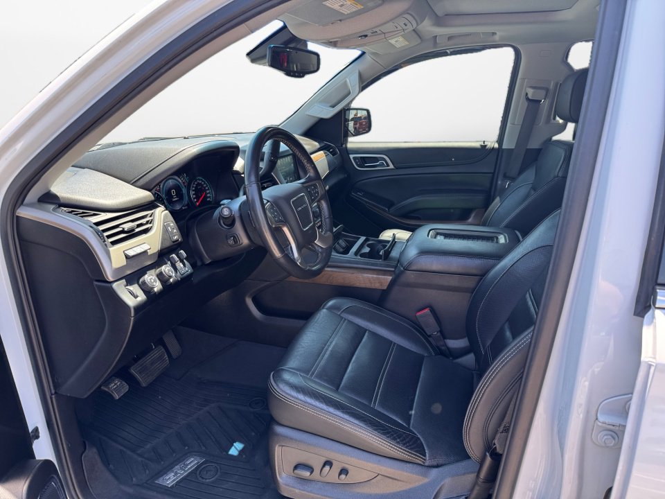 Used 2019 GMC Yukon Denali w/ Open Road Package AWD/4WD image 11