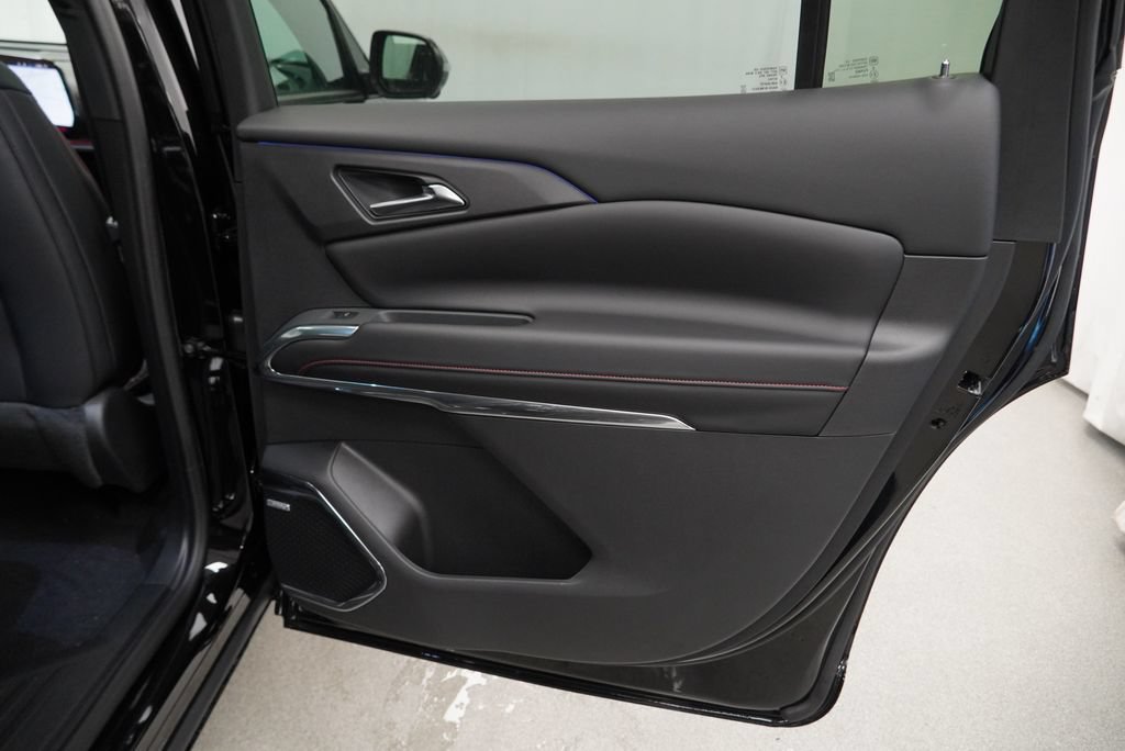 New 2027 Chevrolet Traverse RS AWD/4WD image 28