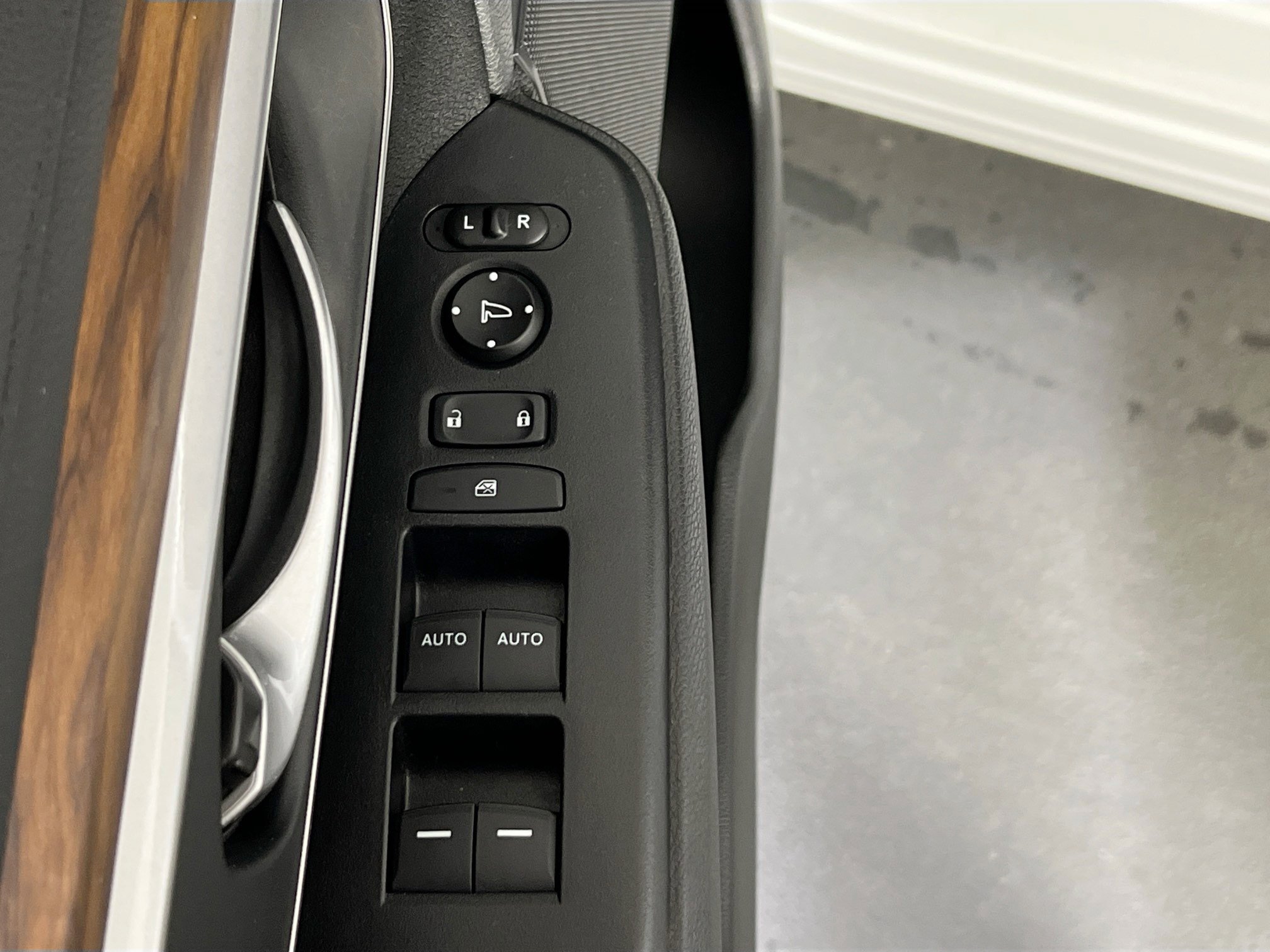 Used 2022 Honda CR-V EX image 17