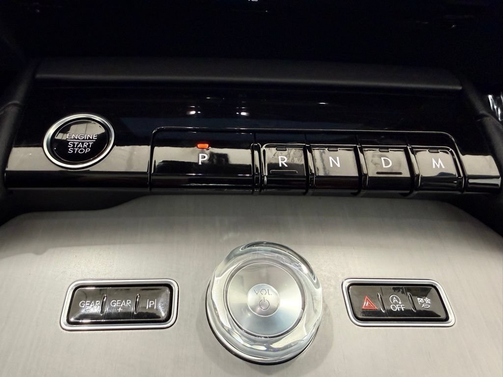 Used 2025 Lincoln Navigator L Reserve AWD/4WD image 48