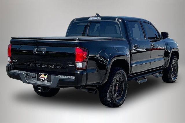 Used 2023 Toyota Tacoma SR5 w/ Technology Package image 5