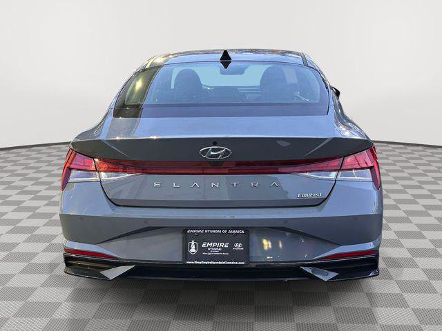 Certified 2023 Hyundai Elantra Limited w/ Cargo Package FWD image 3
