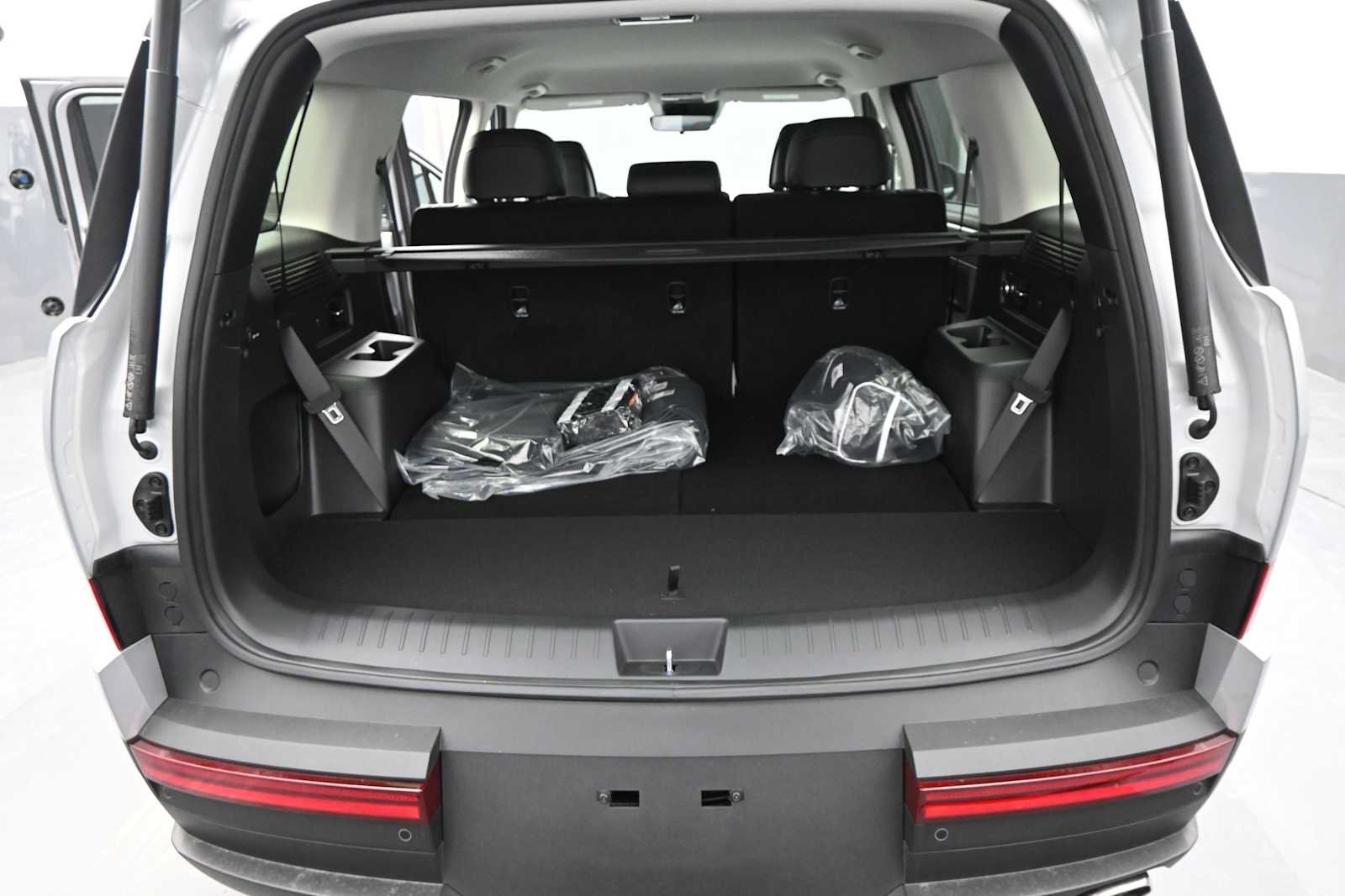 New 2027 Hyundai Santa Fe SEL AWD/4WD image 14