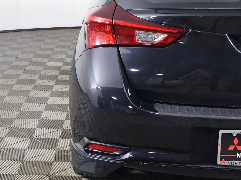 Used 2017 Toyota Corolla iM image 11