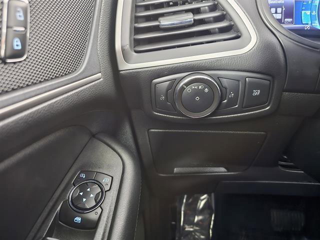 Used 2022 Ford Edge SEL image 40