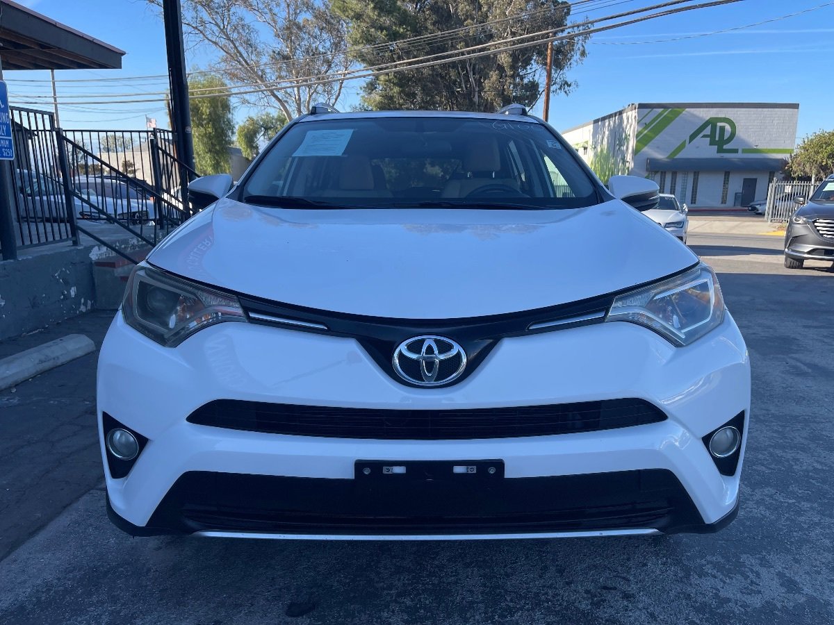 Used 2016 Toyota RAV4 XLE FWD image 2