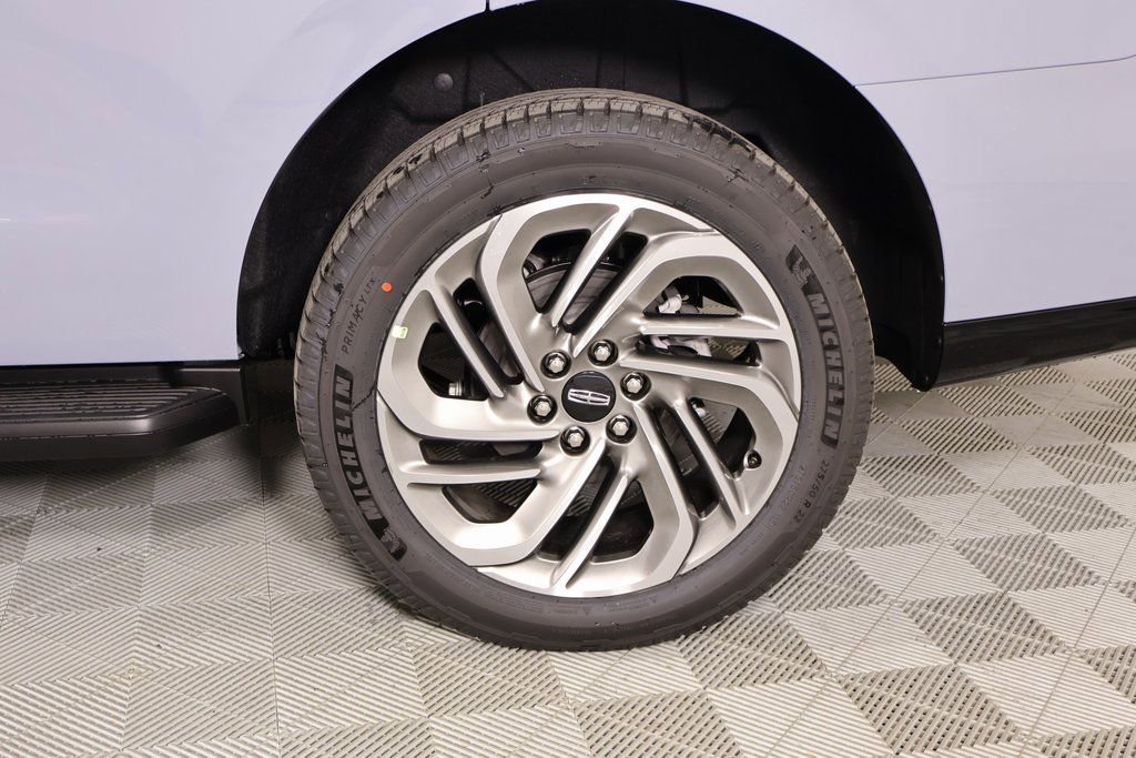 New 2026 Lincoln Navigator Premiere image 19