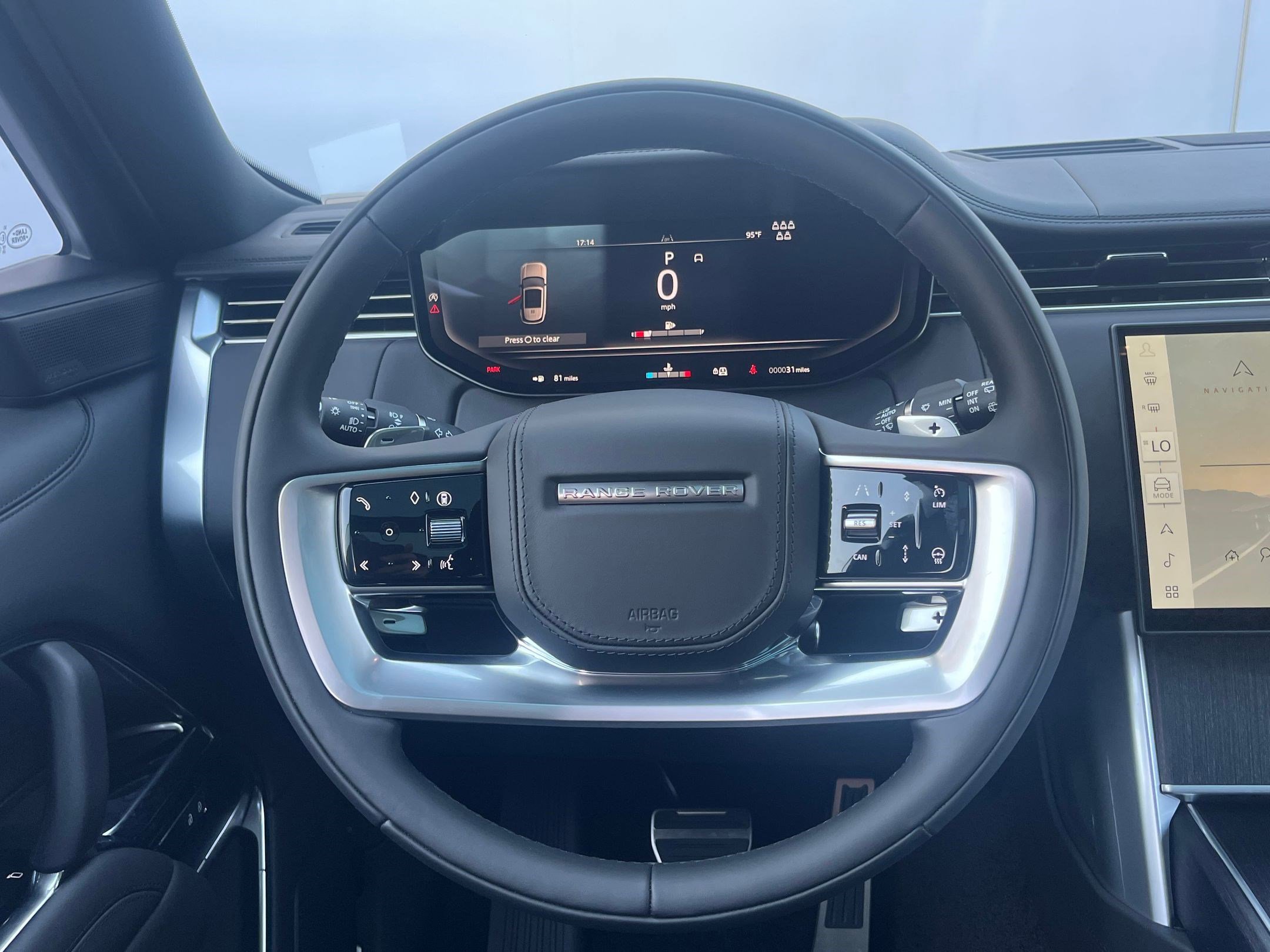 New 2025 Land Rover Range Rover Long Wheelbase SE image 16