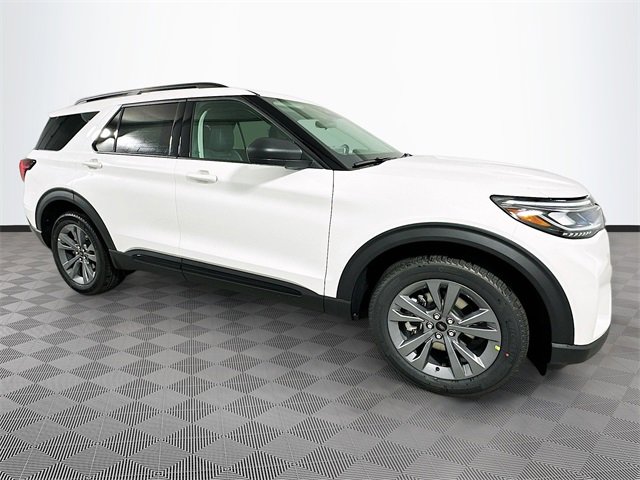 New 2026 Ford Explorer Active image 3