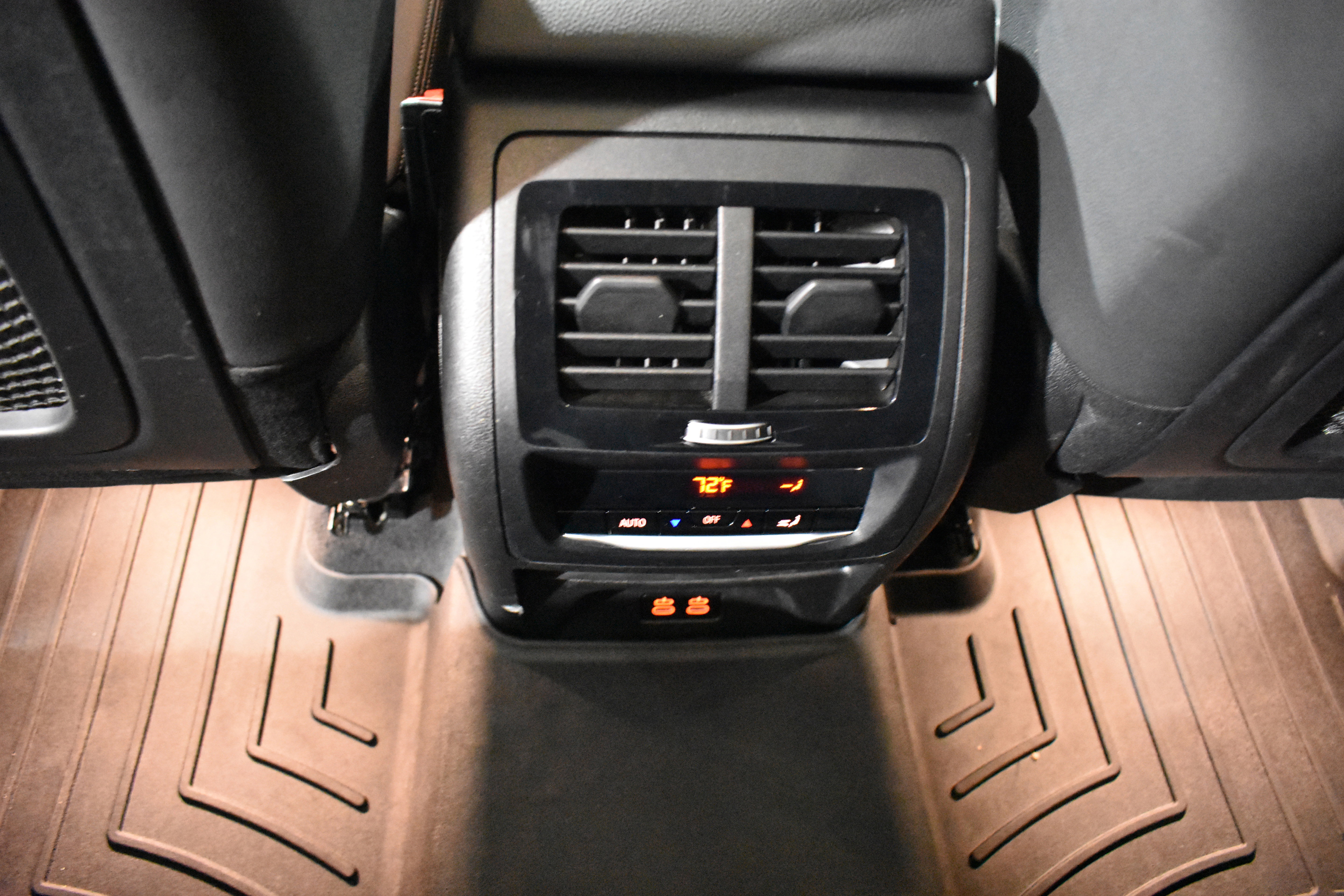 Used 2024 BMW X3 sDrive30i w/ Premium Package w/ZPA image 27