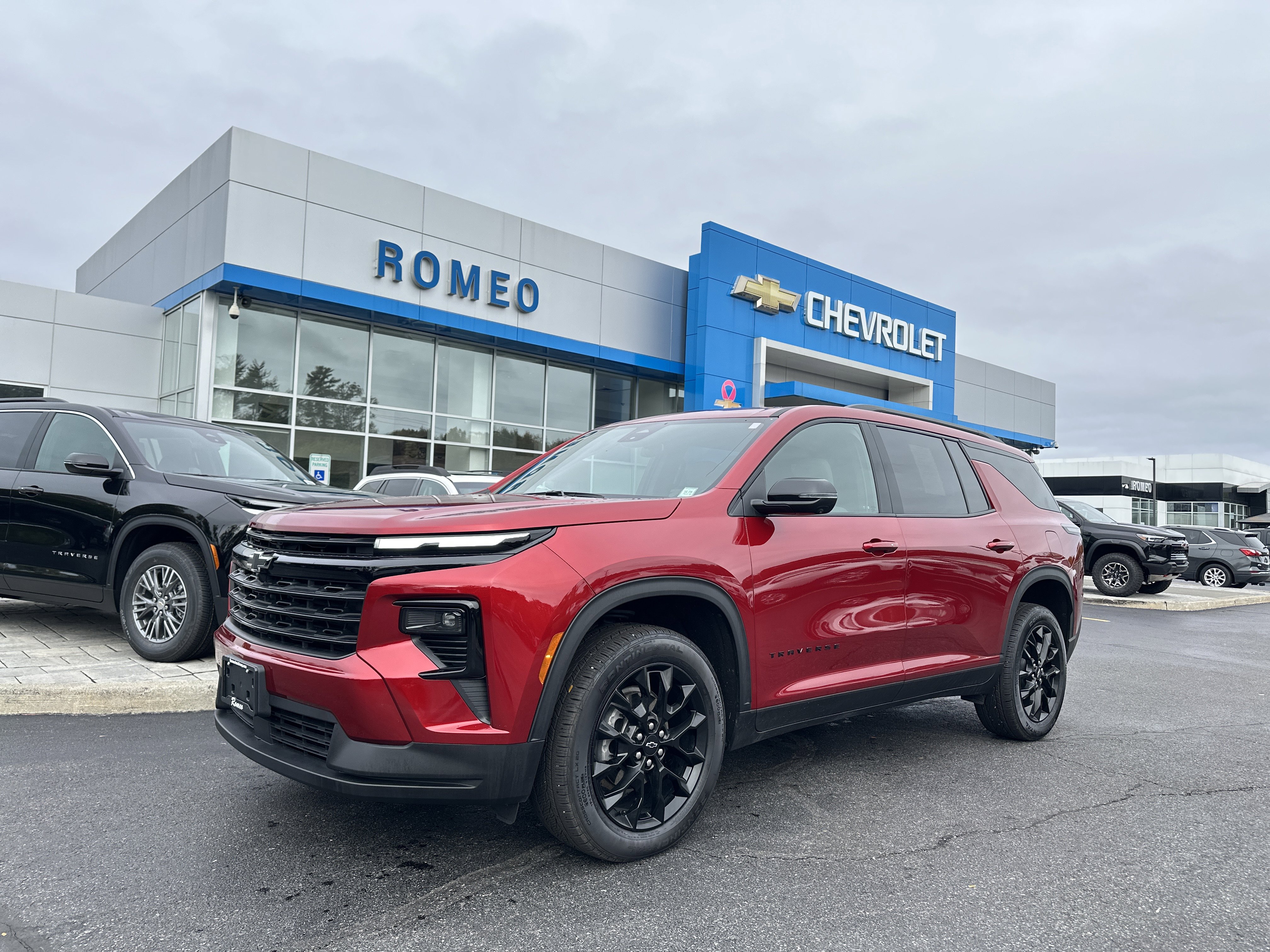 Certified 2024 Chevrolet Traverse LT w/ Midnight/Sport Edition