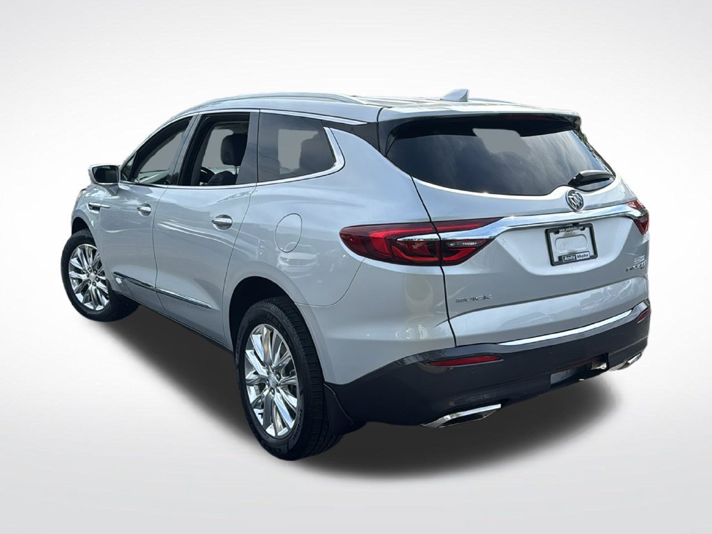 Used 2018 Buick Enclave Essence AWD/4WD image 5