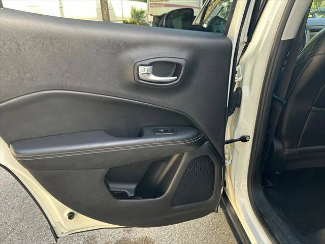 Certified 2018 Jeep Compass Latitude w/ Popular Equipment Group FWD image 41