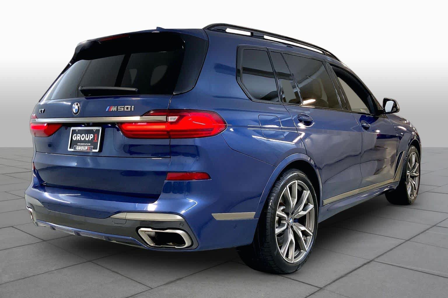 Used 2022 BMW X7 M50i AWD/4WD image 11