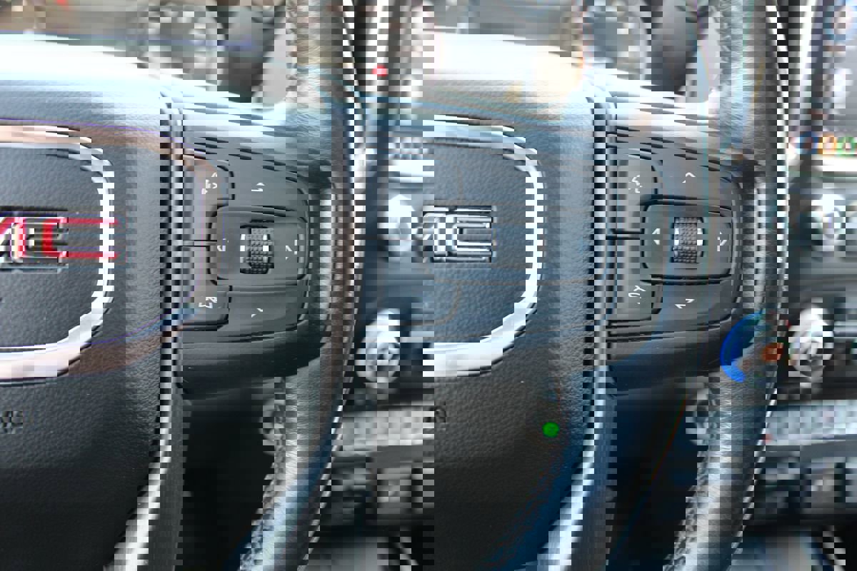 Used 2021 GMC Sierra 1500 AT4 w/ AT4 Preferred Package image 29