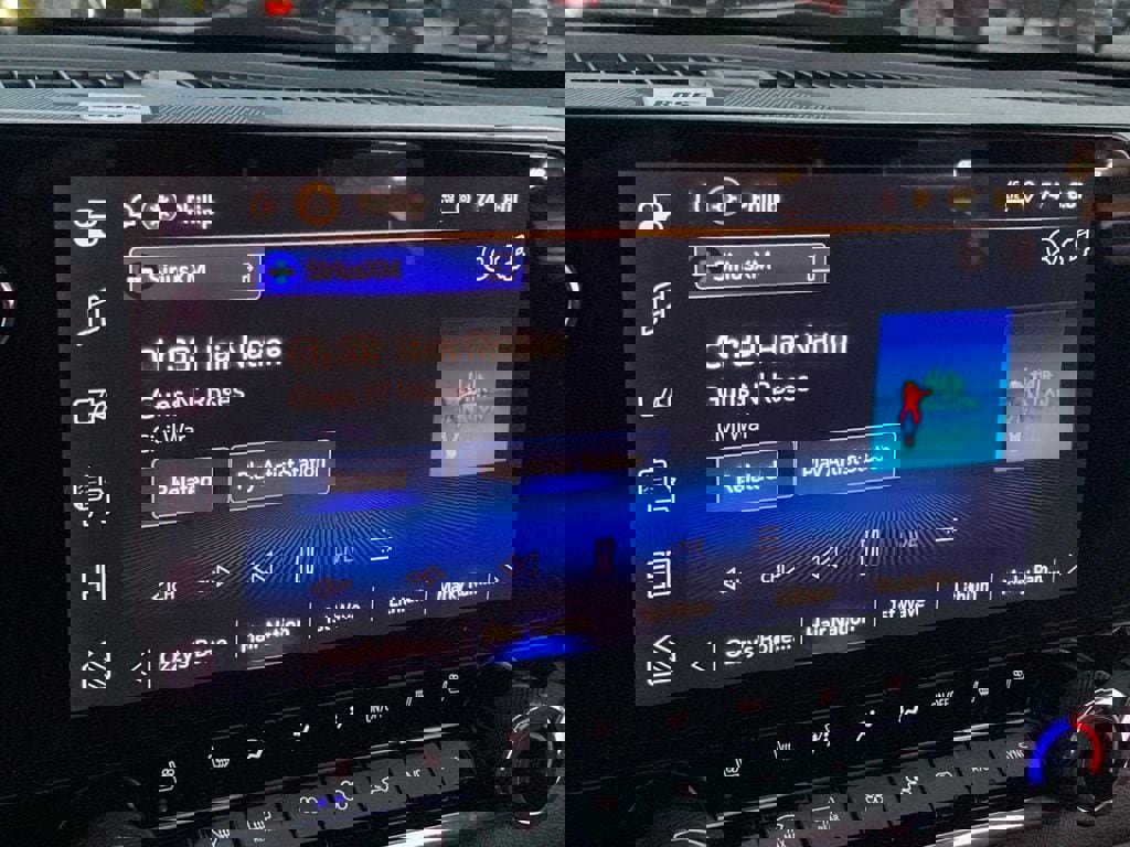 Used 2025 Chevrolet Colorado ZR2 w/ Midnight Edition AWD/4WD image 21