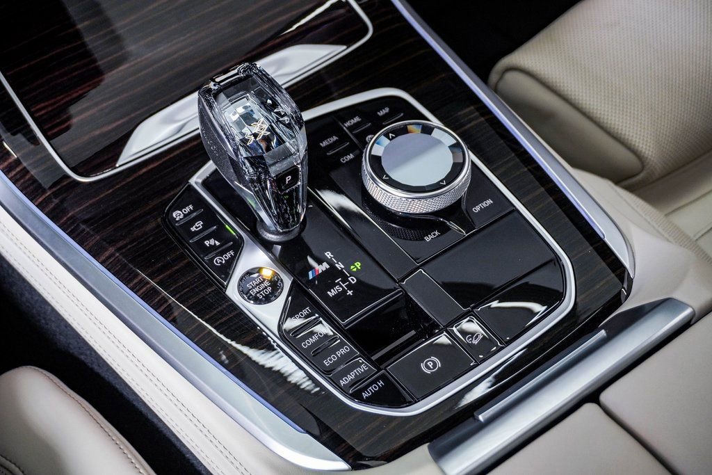 Used 2020 BMW X5 M50i w/ Executive Package image 25