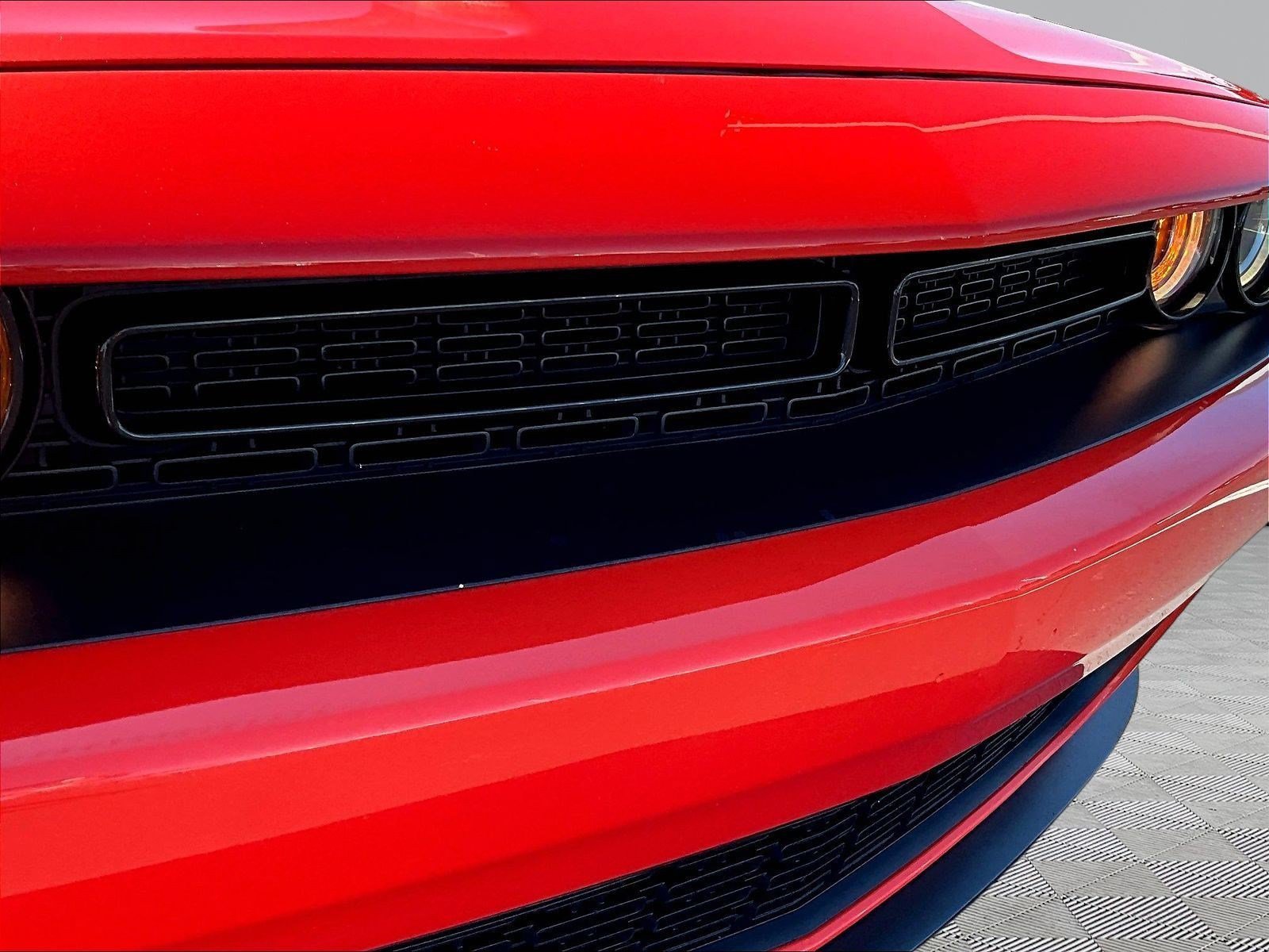 Used 2020 Dodge Challenger SXT w/ Blacktop Package RWD image 33