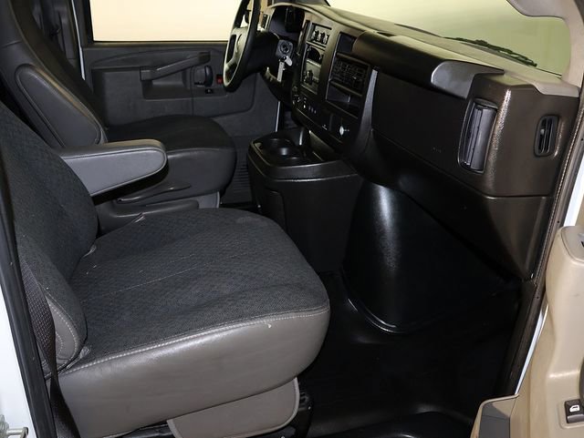 Used 2024 GMC Savana 2500 w/ Driver Convenience Package RWD image 28